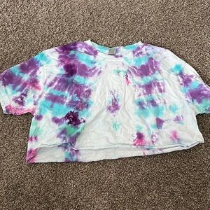 Tie-dye blue purple and white crop top